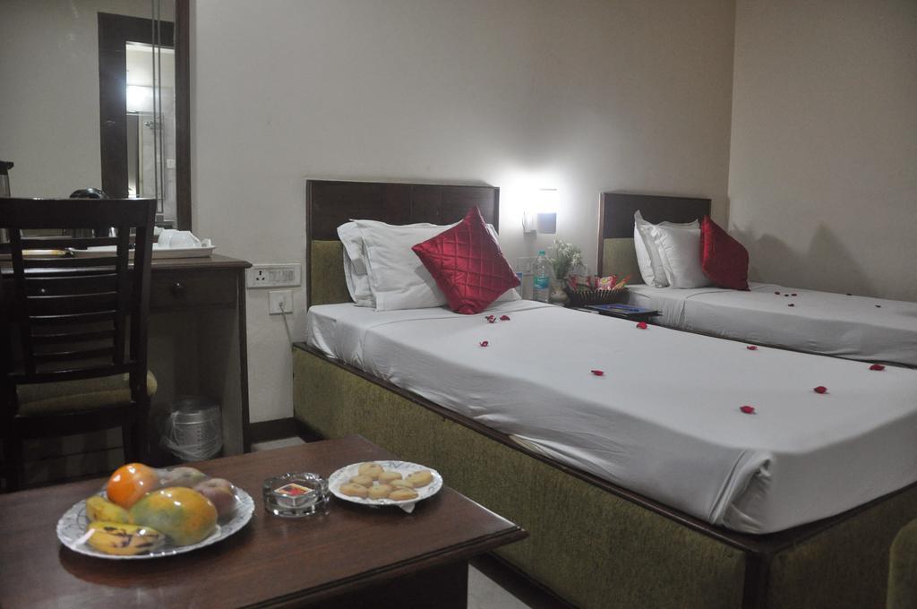 The Presidency Hotel Bhubaneswar Room photo